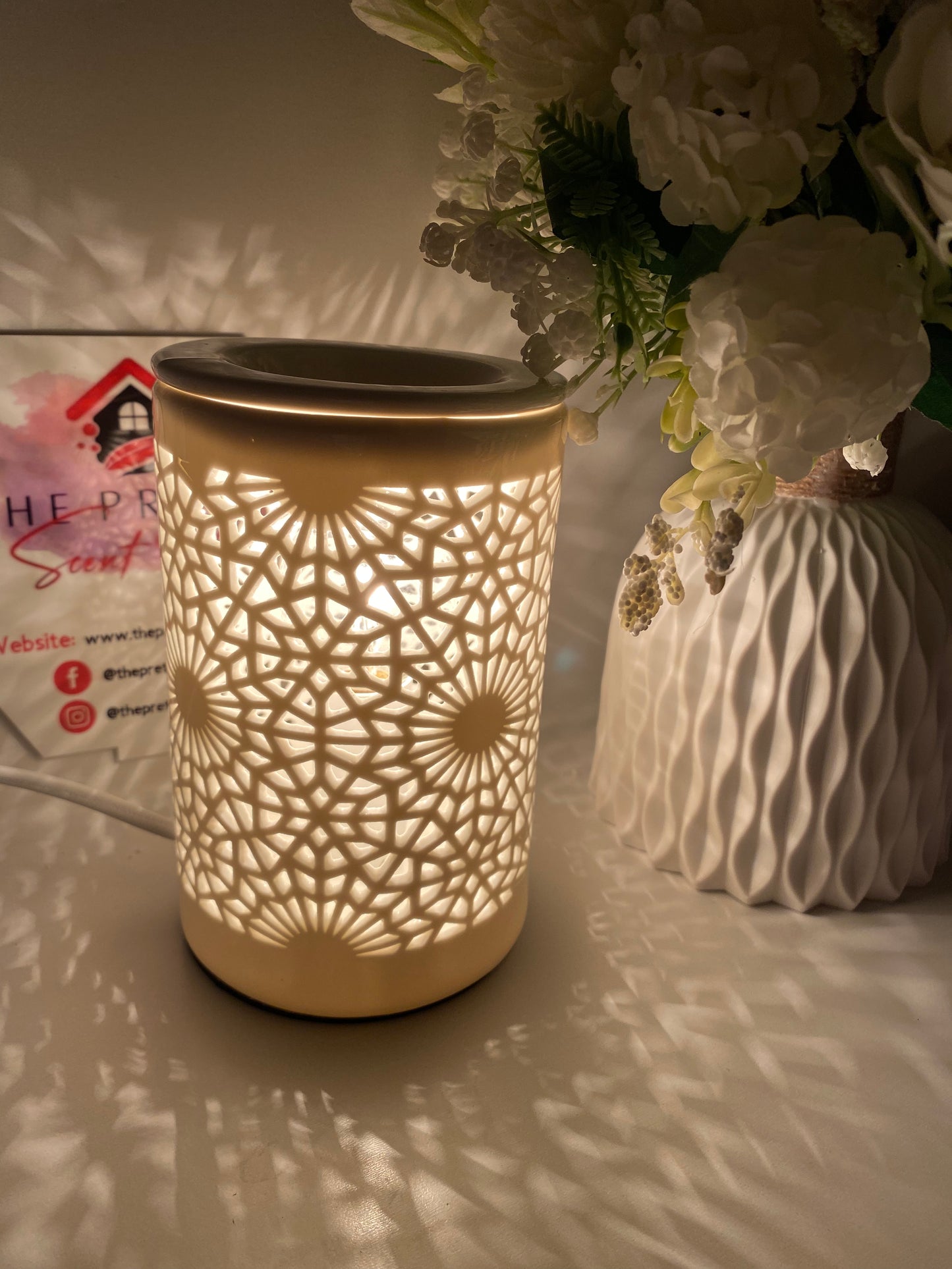 LACE CUT OUT ELECTRIC OIL BURNER