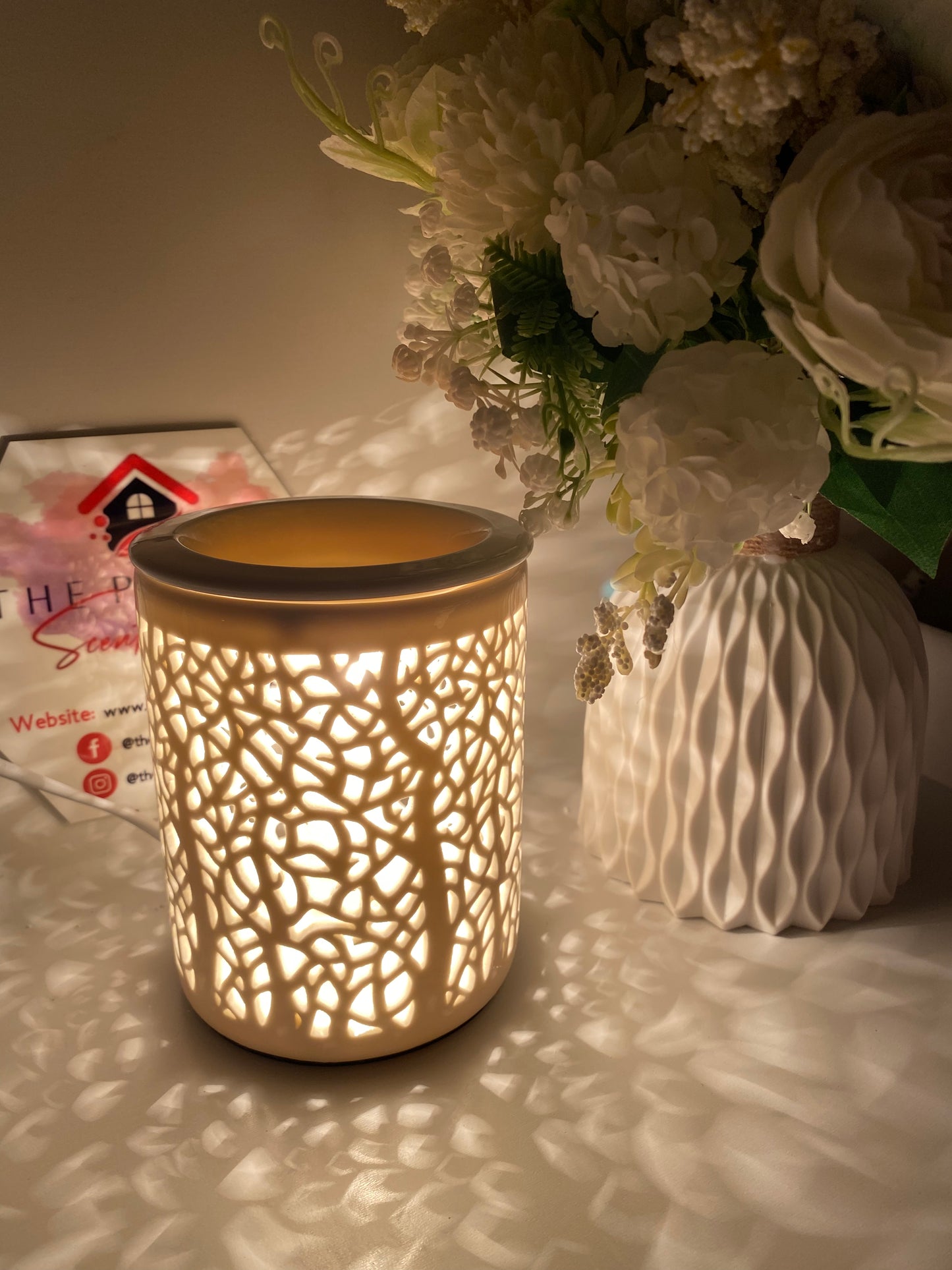 TREE SILHOUETTE ELECTRIC OIL BURNER